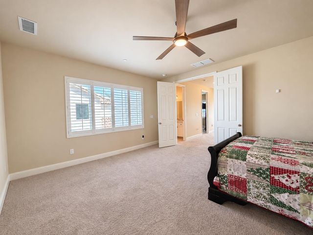 2468 Montana Avenue, Clovis, CA 93619