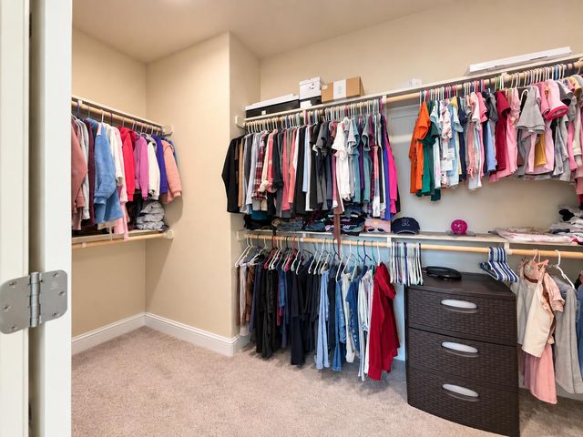 2468 Montana Avenue, Clovis, CA 93619