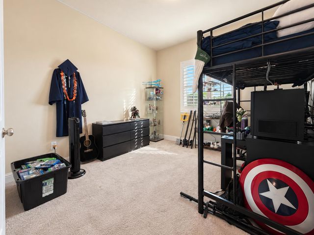2468 Montana Avenue, Clovis, CA 93619