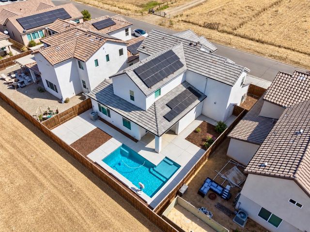 2468 Montana Avenue, Clovis, CA 93619