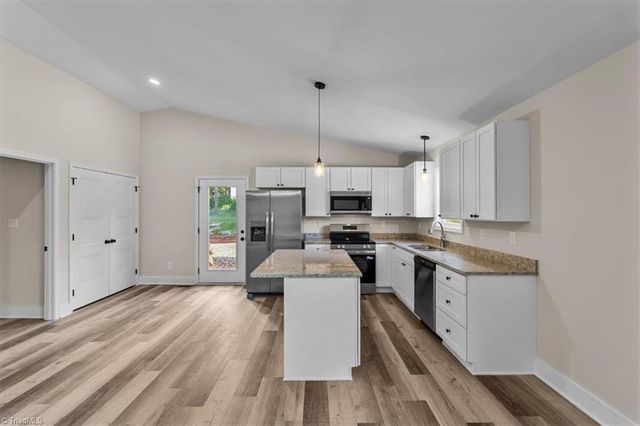 2945 Little Creek Drive, Thomasville, NC 27360