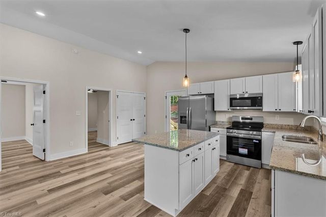 2945 Little Creek Drive, Thomasville, NC 27360