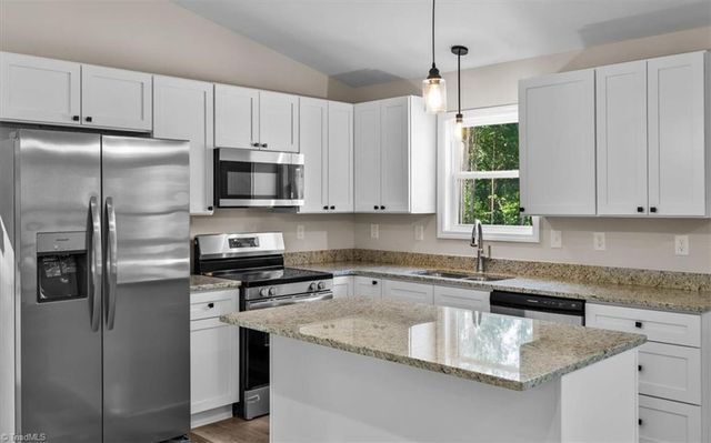 2945 Little Creek Drive, Thomasville, NC 27360