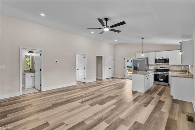 2945 Little Creek Drive, Thomasville, NC 27360