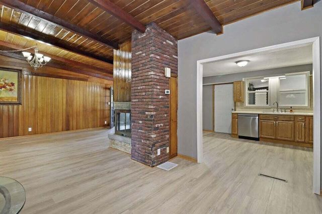 5401 82nd STREET, Kenosha, WI 53142