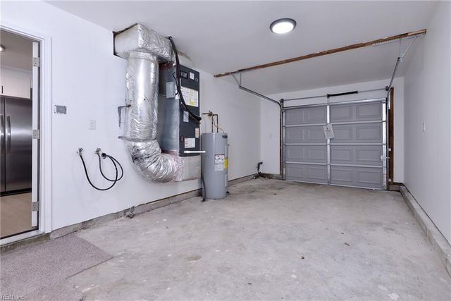 10 Ridgemont CIR, Hampton, VA 23666