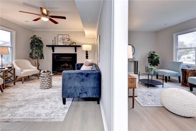 10 Ridgemont CIR, Hampton, VA 23666