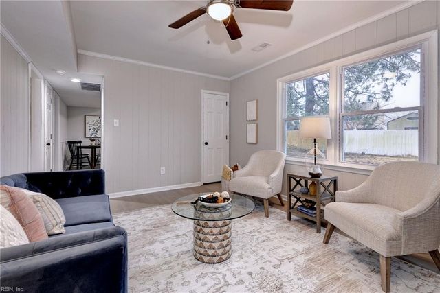 10 Ridgemont CIR, Hampton, VA 23666