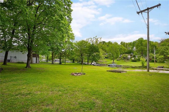 50 & 51 T Street, Lake Lotawana, MO 64086
