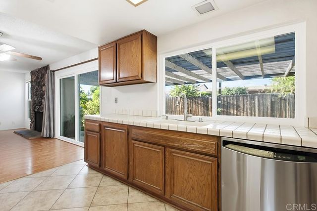 1237 Armstrong Circle, Escondido, CA 92027