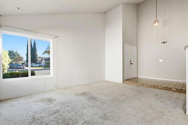 1237 Armstrong Circle, Escondido, CA 92027