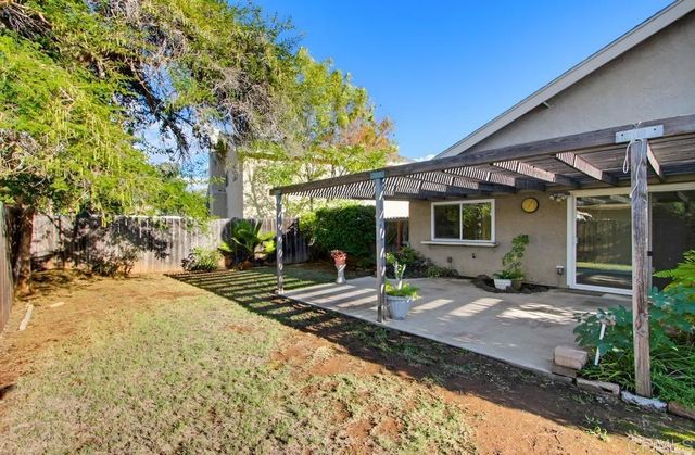 1237 Armstrong Circle, Escondido, CA 92027