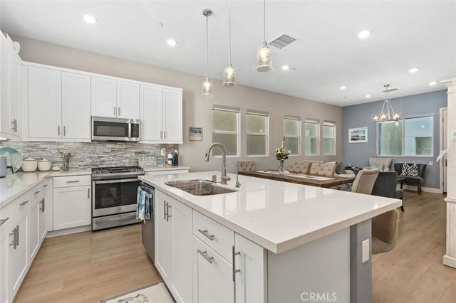 1642 W Saratoga Lane, San Pedro, CA 90732