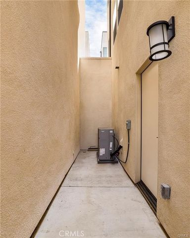 1642 W Saratoga Lane, San Pedro, CA 90732