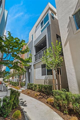 1642 W Saratoga Lane, San Pedro, CA 90732
