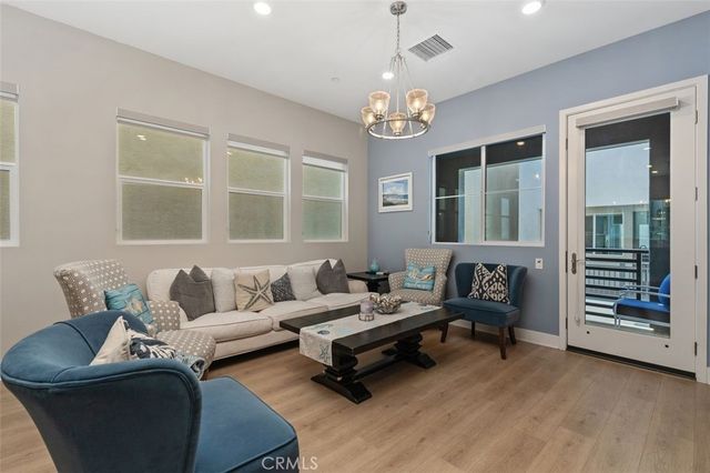 1642 W Saratoga Lane, San Pedro, CA 90732