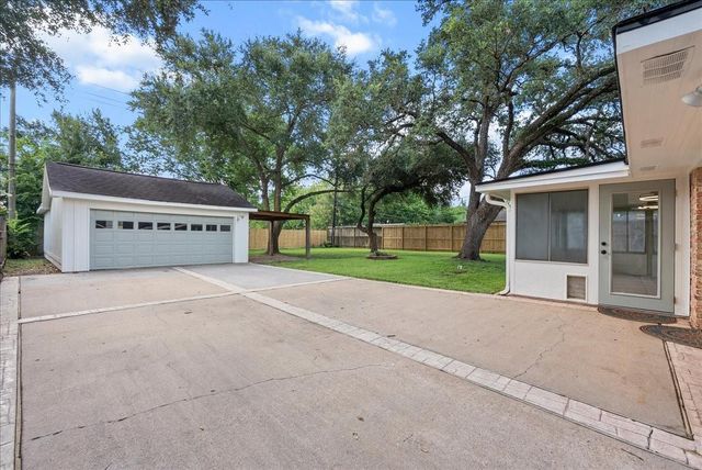 2022 Willow Wisp Drive, Seabrook, TX 77586
