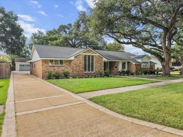 2022 Willow Wisp Drive, Seabrook, TX 77586