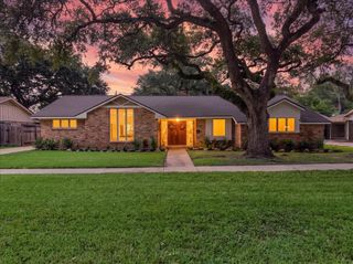 2022 Willow Wisp Drive, Seabrook, TX 77586