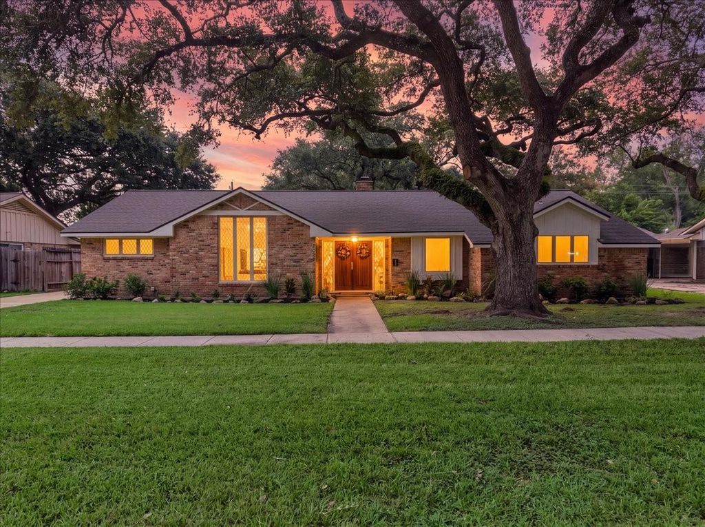 2022 Willow Wisp Drive, Seabrook, TX 77586