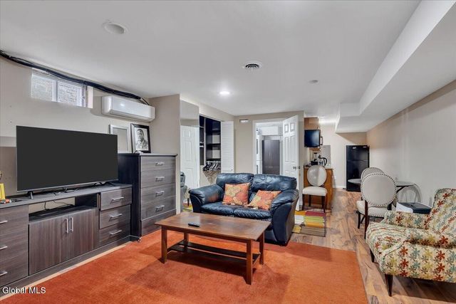 36 2nd Street, Albany, NY 12210