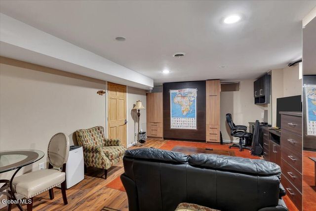 36 2nd Street, Albany, NY 12210