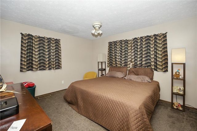 5950 Bayberry Circle, North Ridgeville, OH 44039