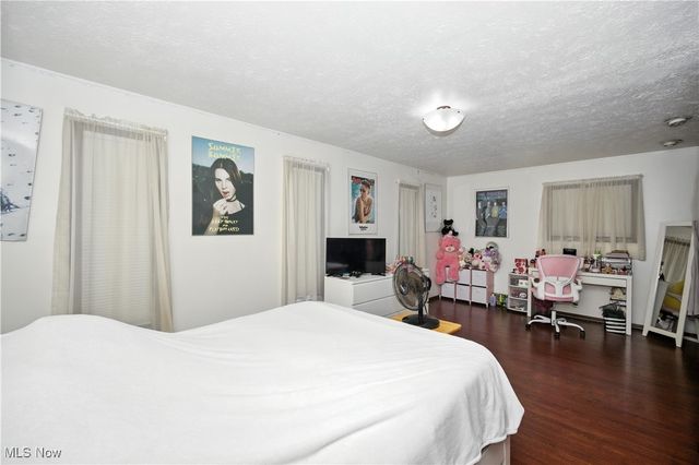 5950 Bayberry Circle, North Ridgeville, OH 44039