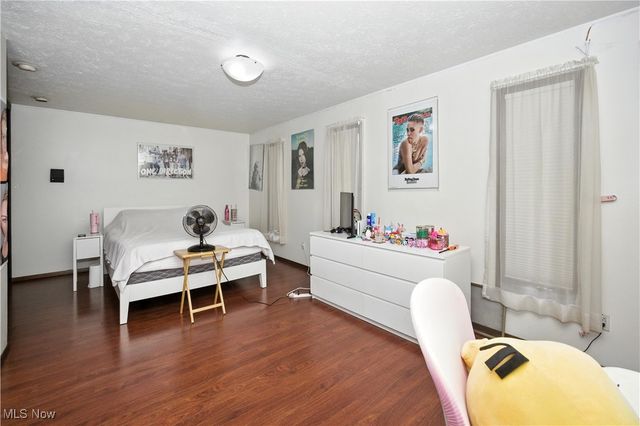 5950 Bayberry Circle, North Ridgeville, OH 44039