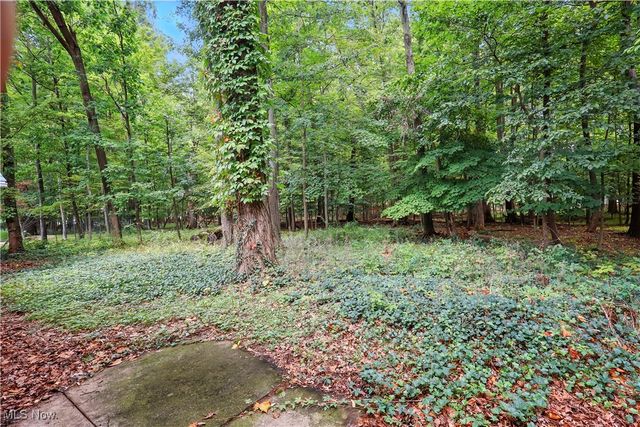 5950 Bayberry Circle, North Ridgeville, OH 44039