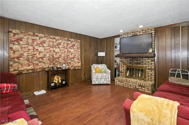 5950 Bayberry Circle, North Ridgeville, OH 44039