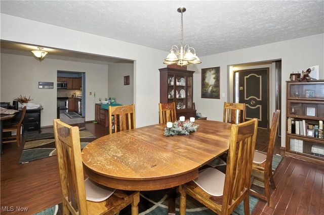 5950 Bayberry Circle, North Ridgeville, OH 44039