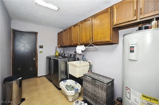 5950 Bayberry Circle, North Ridgeville, OH 44039