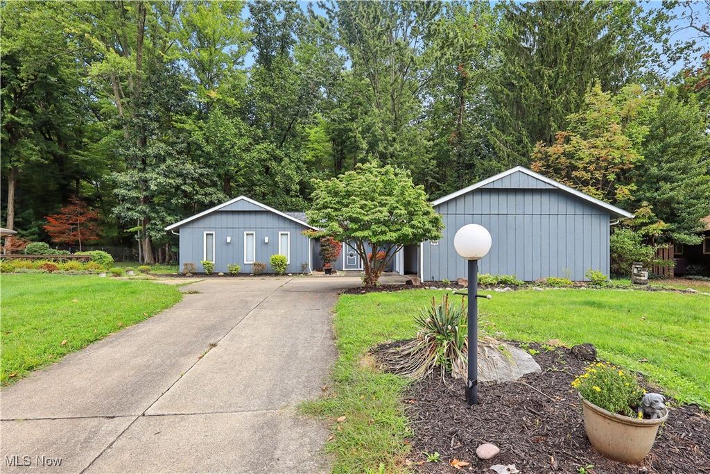 5950 Bayberry Circle, North Ridgeville, OH 44039