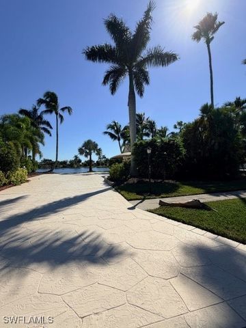 4677 Southern Breeze DR, Naples, FL 34114