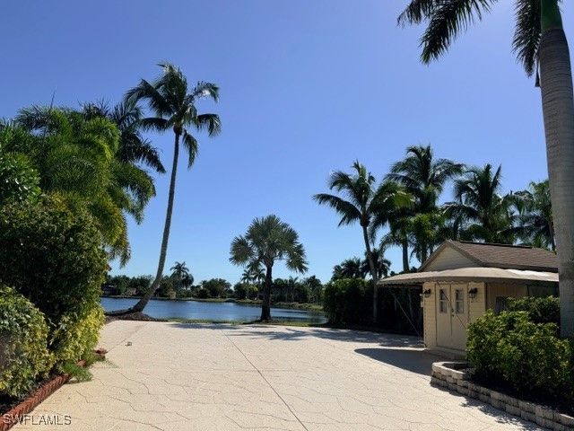 4677 Southern Breeze DR, Naples, FL 34114