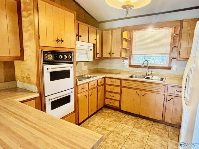 1168 Gandys Cove Road, Falkville, AL 35622