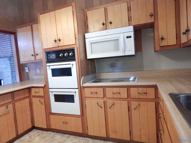 1168 Gandys Cove Road, Falkville, AL 35622