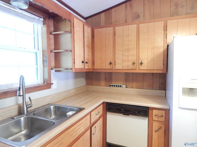 1168 Gandys Cove Road, Falkville, AL 35622