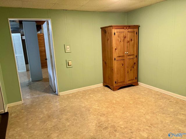 1168 Gandys Cove Road, Falkville, AL 35622