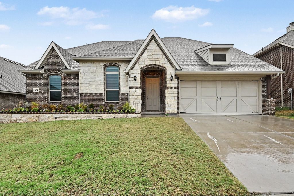 624 Soaring Star Lane, Weatherford, TX 76087