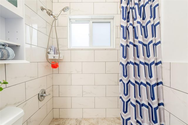 985 NW 69th Ave, Margate, FL 33063