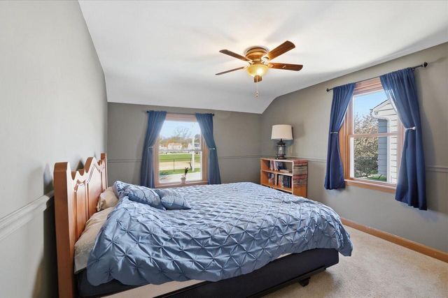 2404 N 89th STREET, Wauwatosa, WI 53226