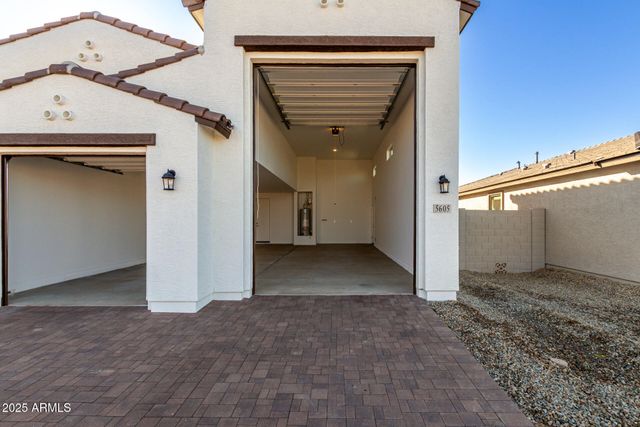 5605 W HOPI Trail, Laveen, AZ 85339