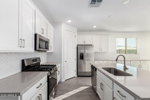 5605 W HOPI Trail, Laveen, AZ 85339