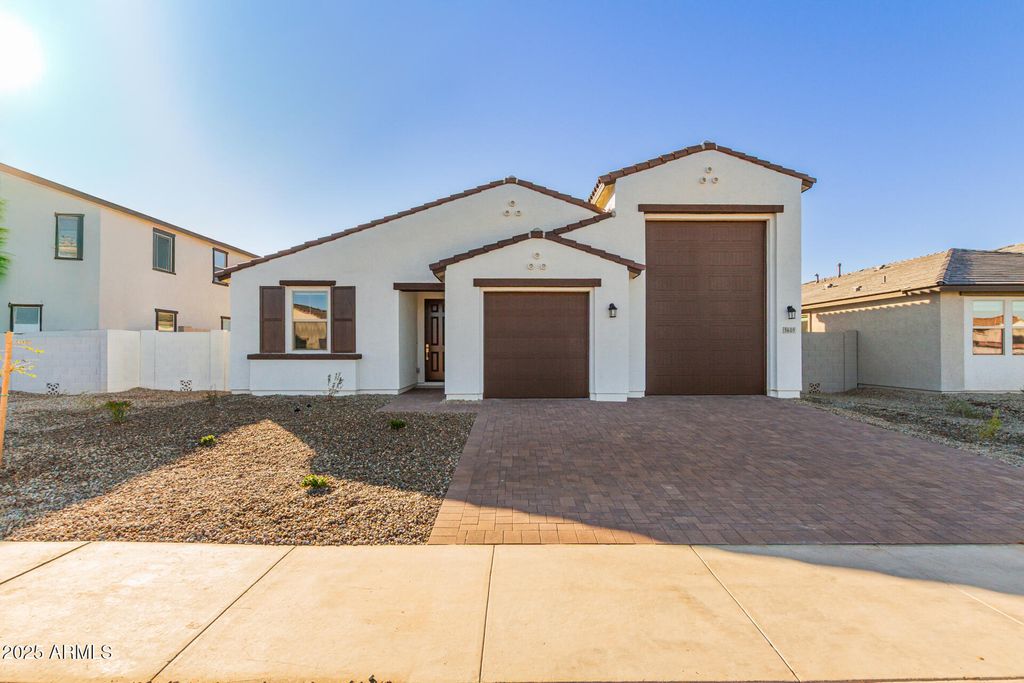 5605 W HOPI Trail, Laveen, AZ 85339