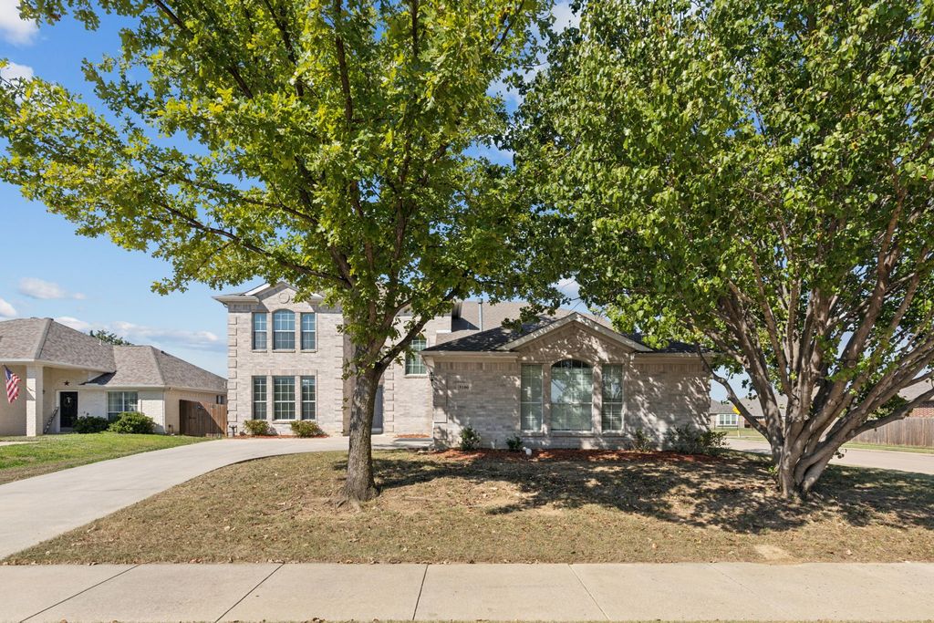 5100 Brookside Drive, Denton, TX 76226