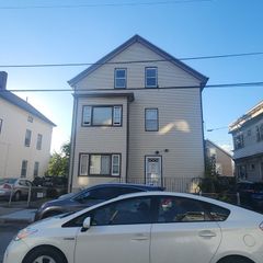 34 Danforth St, Fall River, MA 02720
