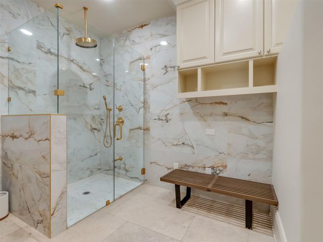 11527 Green Oaks Drive, Houston, TX 77024