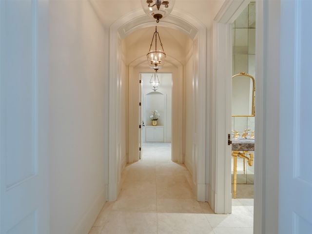 11527 Green Oaks Drive, Houston, TX 77024